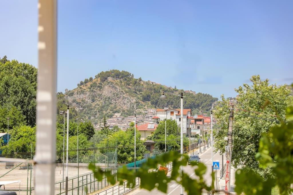Cereni Guesthouse Berat Zewnętrze zdjęcie